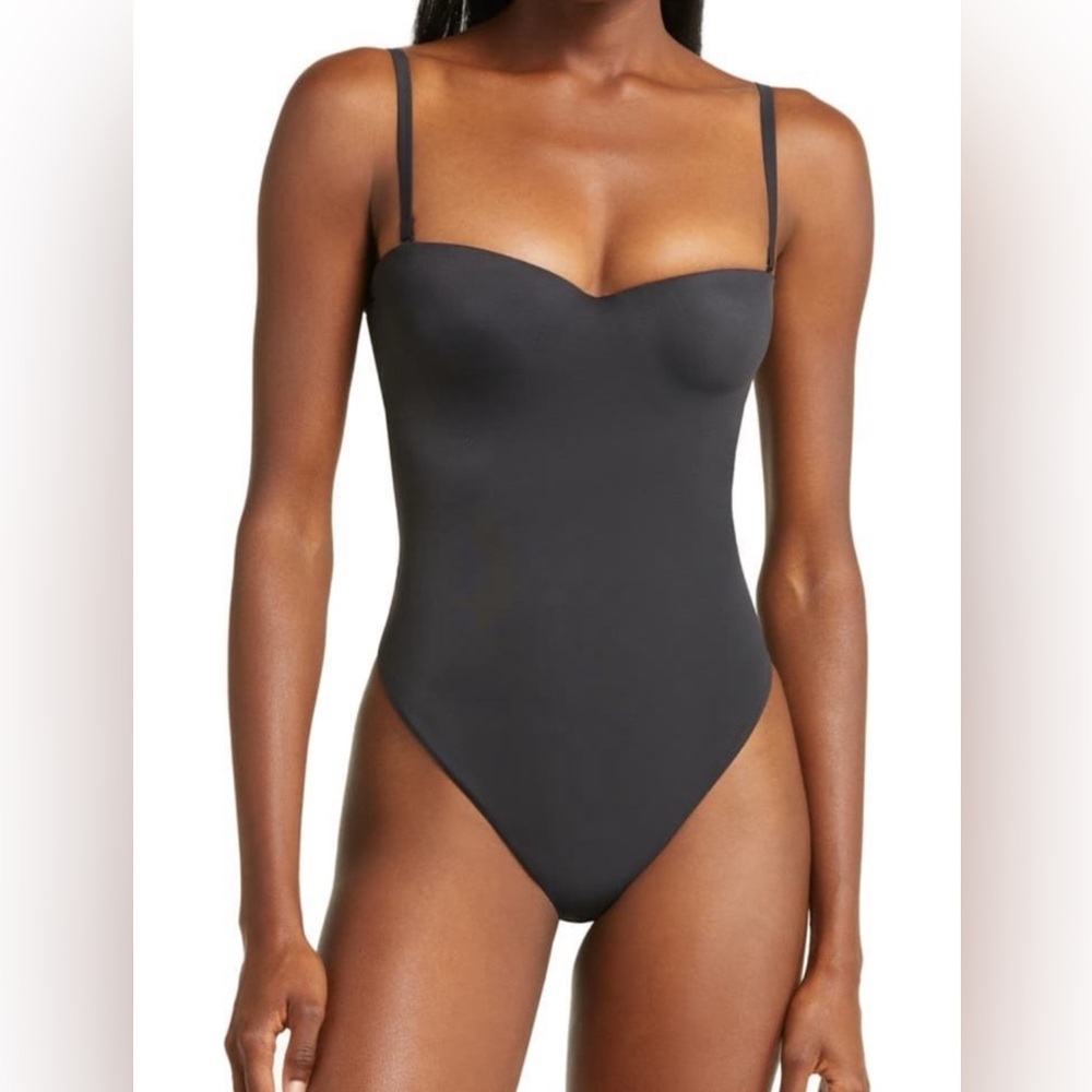 SKIMS *NWT Body Molded Underwire Bodysuit